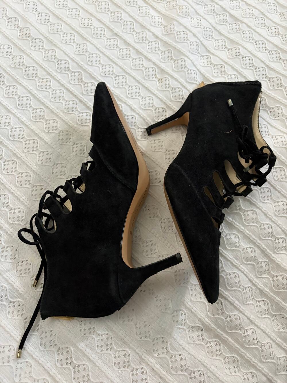 Adrienne Vittadini Black Suede Lace Up Ankle Booties Pointed Toe Size 6.5
